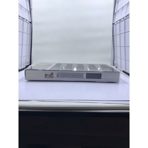 STAINLESS STEEL w/ BRUSHED FINISH BED BATH & BEYOND CHEESE SPREADERS, SET OF 4 - Picture 5 of 6